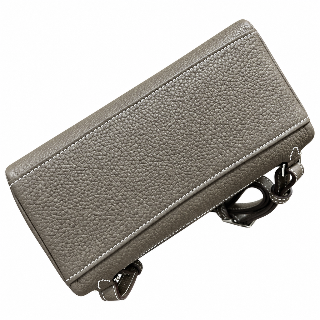 Hermès 22cm Small Handbag – Compact Luxury Leather Bag
