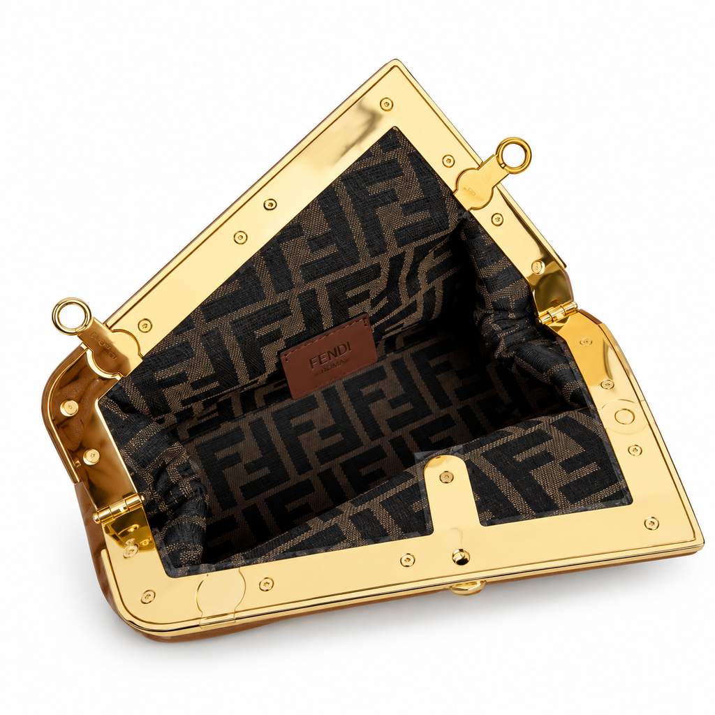 Fendi Classic FF Logo Leather Shoulder Bag 9.5x26x18cm